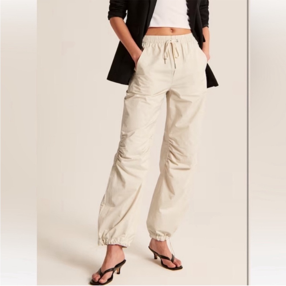 Abercrombie and Fitch Parachute pants size xs short - Picture 3 of 6